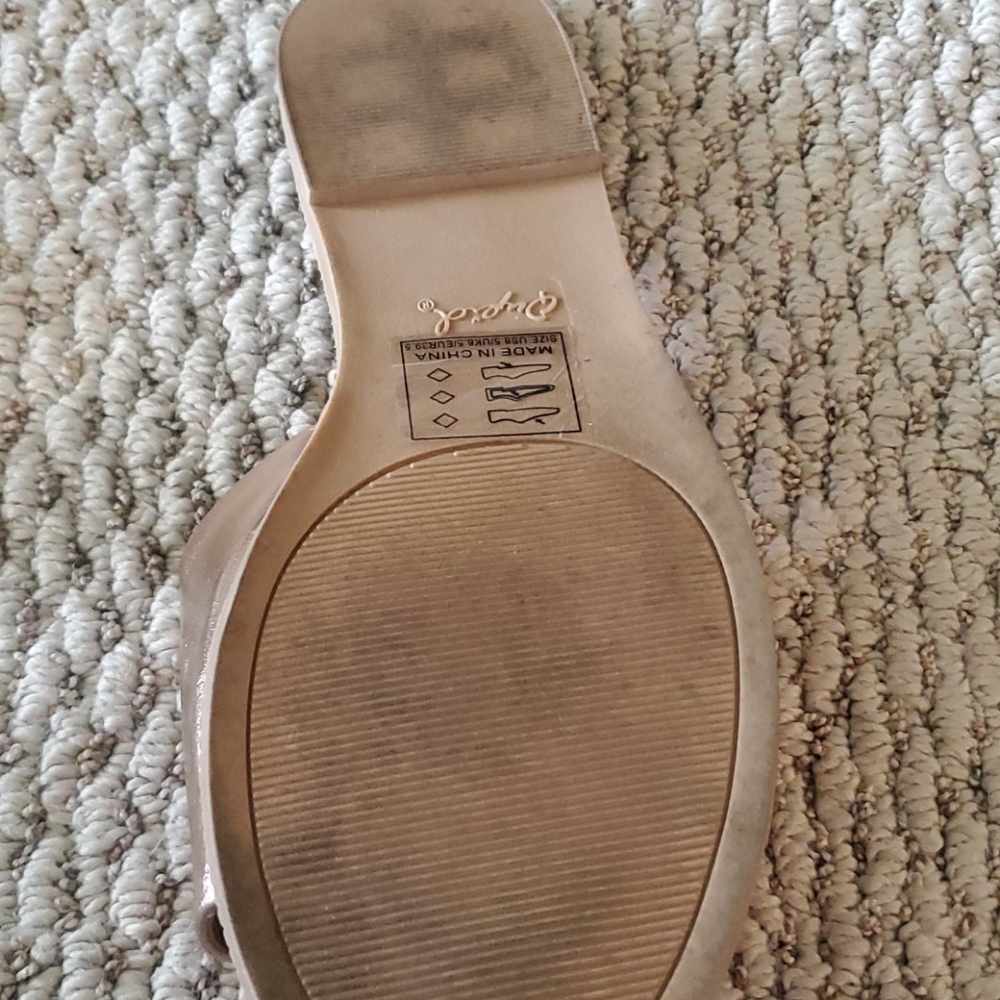 Shoes - Picture 2 of 2